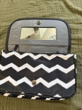 thirty-one Black and White Chevron Tri fold Makeup Bag with Mirror